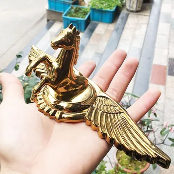 1PC Zelta Auto Stāv Pārsegs Pārsegs Eagle Wing Zirgu Dieviete Formas Statuja Univeral Auto 3D Stāvēt emblēmas Nozīmīti Skulptūru Ornaments