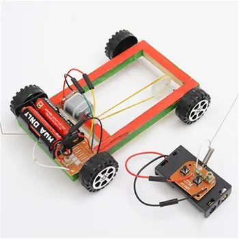Radošuma Elektrisko Četru riteņu Piedziņa, Samontēti Modelis ar Bezvadu Tālvadības Auto DIY Mazie Ražošanas Bērni Puzzle Mācību Rotaļlietas