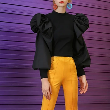 TWOTWINSTYLE Raibs Adīšanas Sieviešu Džemperi O Kakla Puff Piedurknēm Ruched Streetwear Sieviešu Džemperis Rudens Modes Jauns 2020