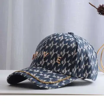 Ir 2021. Jauns, Moderns Sieviešu Cepuru Modes Zīmola Dzirkstošo Dimanta MĪLESTĪBAS Vēstuli Beisbola cepure Sievietēm, Retro Raiba Cepures Meitenes