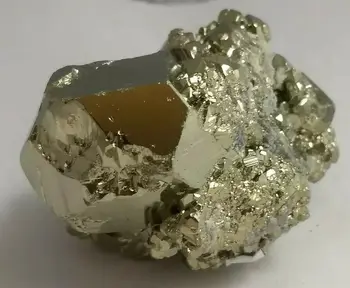 Krāšņs pyrite, dzelzs kristāla klastera paraugu, Peru Muļķu zelts
