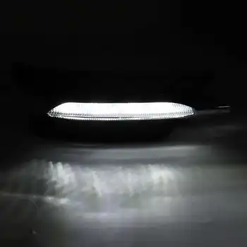 1Pair Kreisā + labā Priekšējā Bufera Apakšējā LED DRL Dienas Gaitas Gaismas, Miglas Lukturi Benz W204 C-Klase 2012 2013